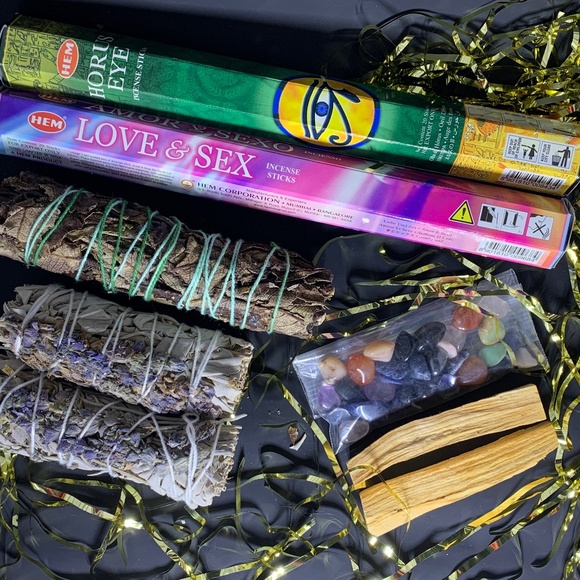 XIII HEALING ESSENTIAL SMUDGE BOX - Picture 1 of 1